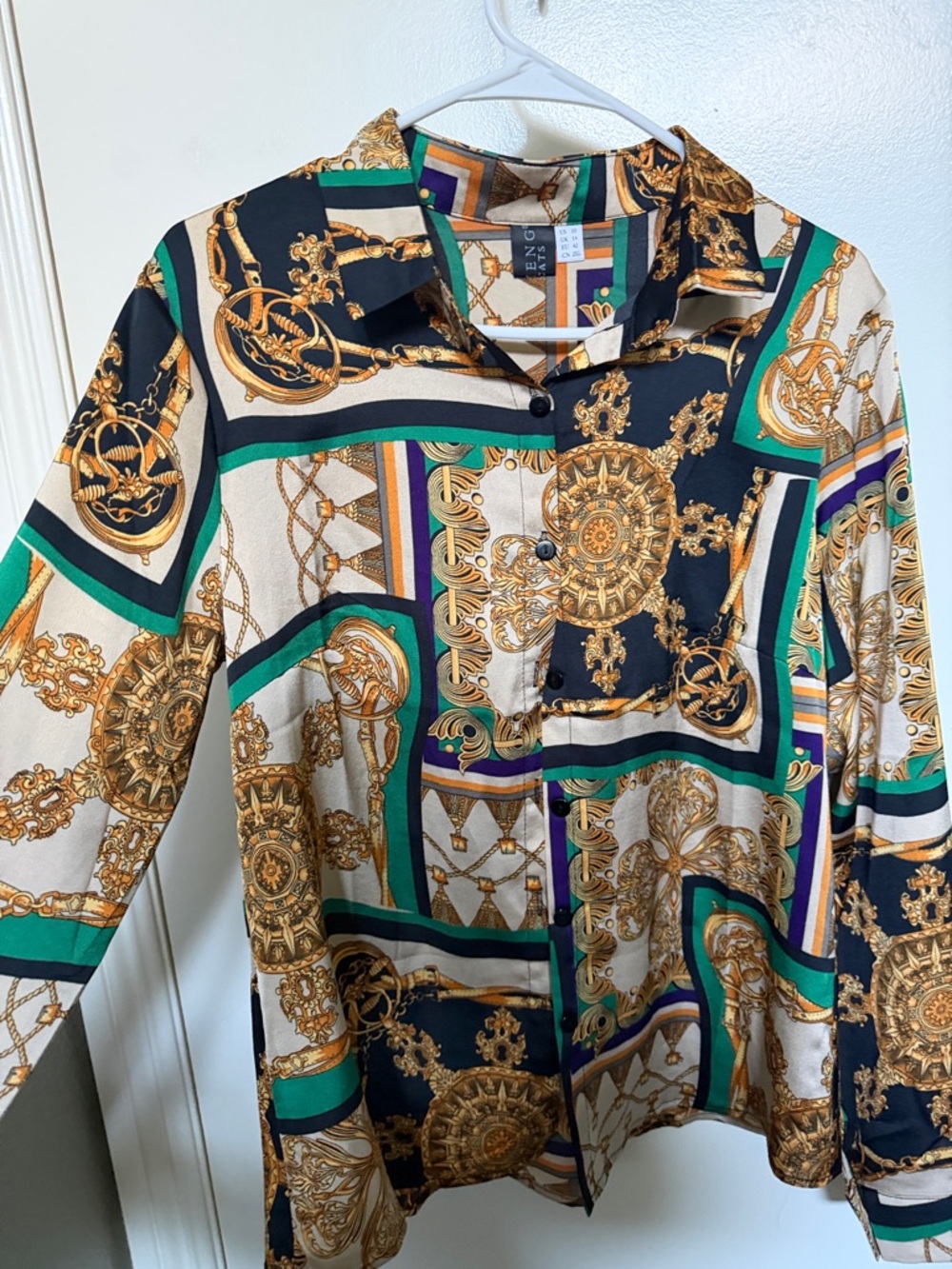 Printed Silk-Feel Button-Up Shirt in Black/Green -